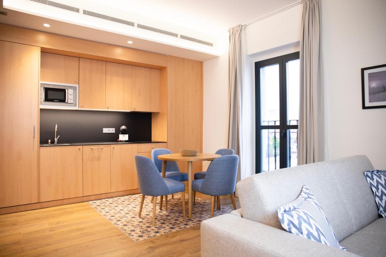 Nqn Aparts & Suites Sevilla ภายนอก รูปภาพ