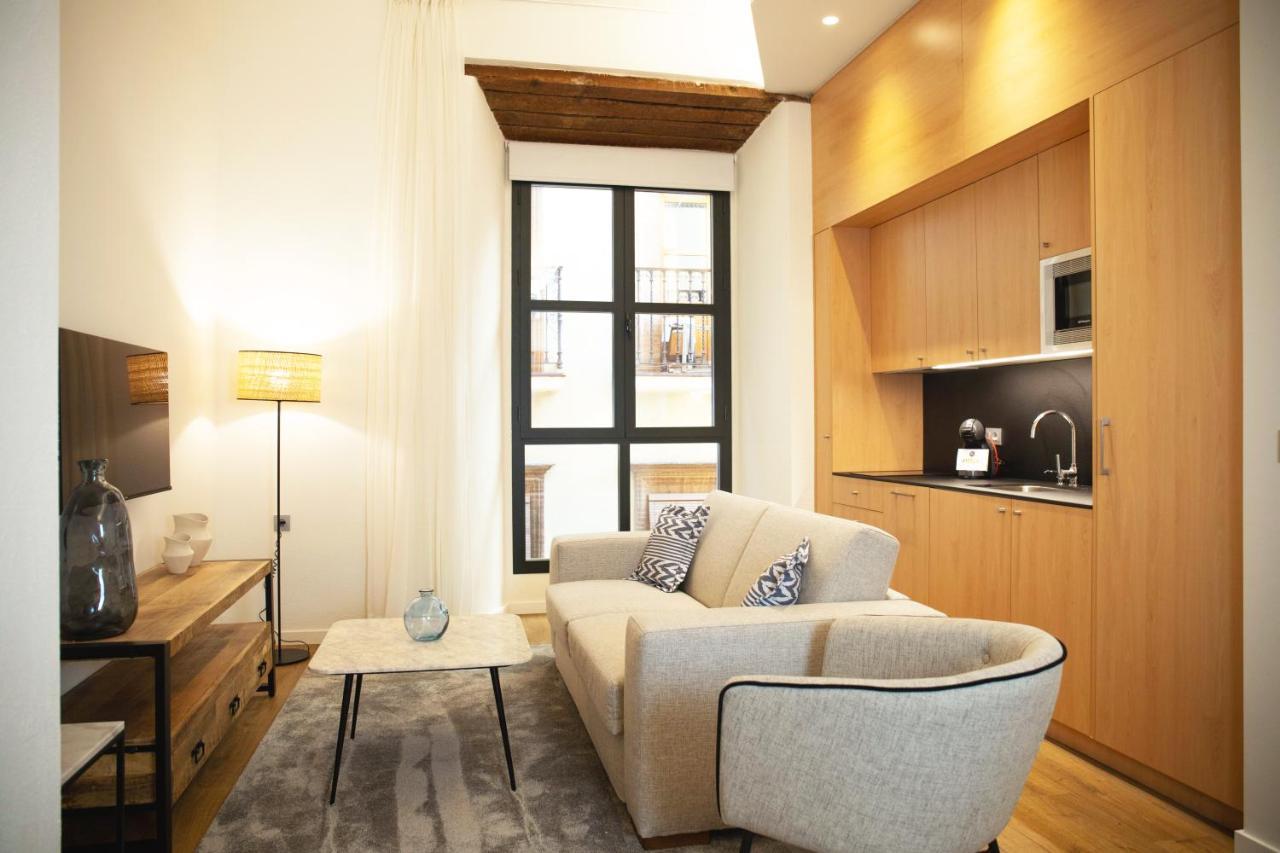 Nqn Aparts & Suites Sevilla ภายนอก รูปภาพ