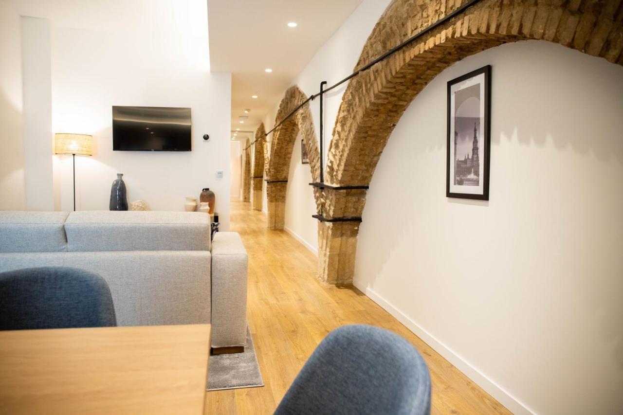 Nqn Aparts & Suites Sevilla ภายนอก รูปภาพ