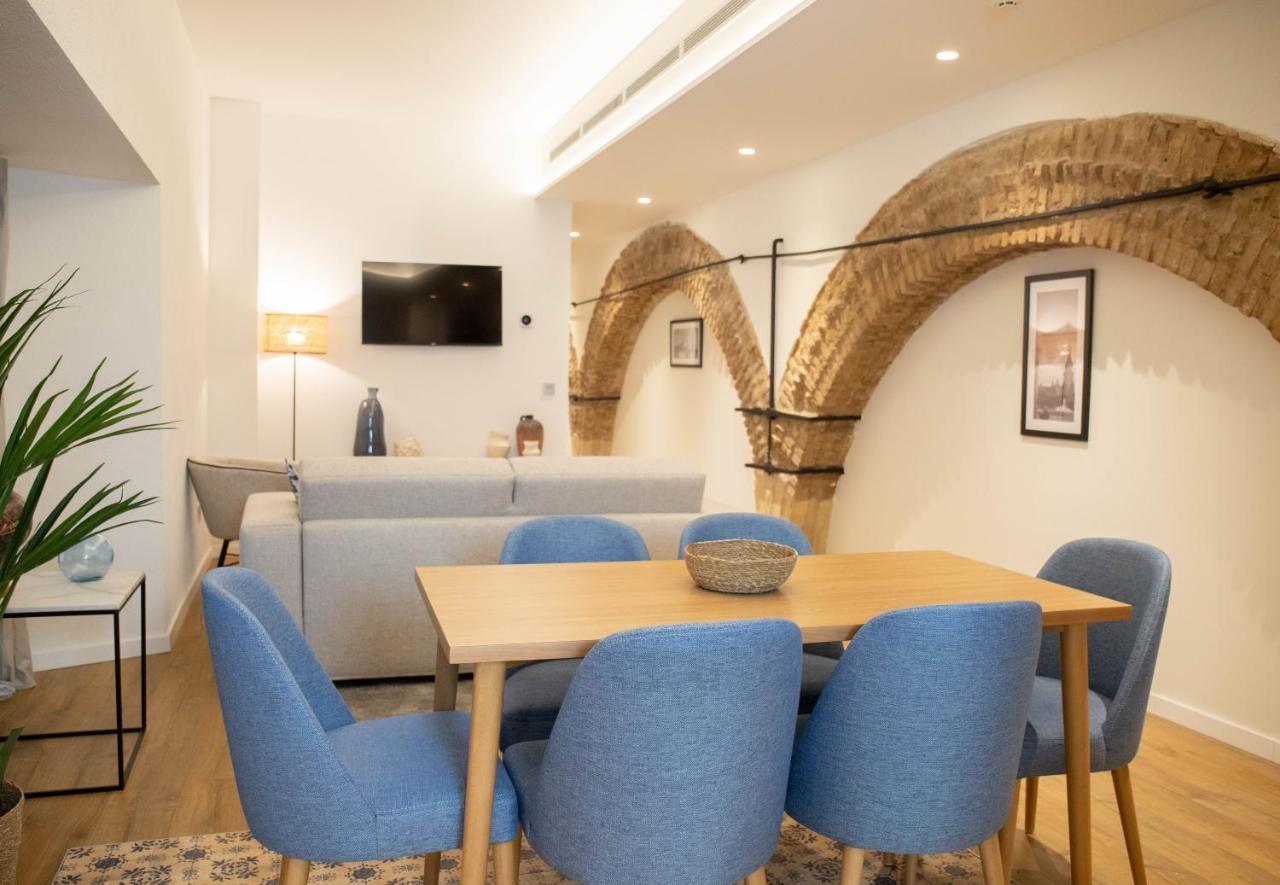 Nqn Aparts & Suites Sevilla ภายนอก รูปภาพ