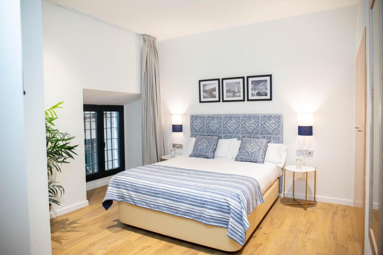 Nqn Aparts & Suites Sevilla ภายนอก รูปภาพ