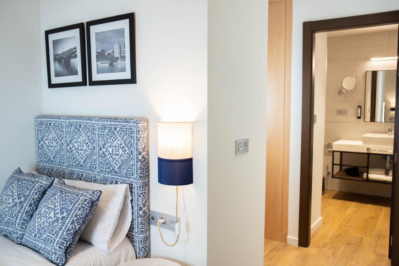 Nqn Aparts & Suites Sevilla ภายนอก รูปภาพ
