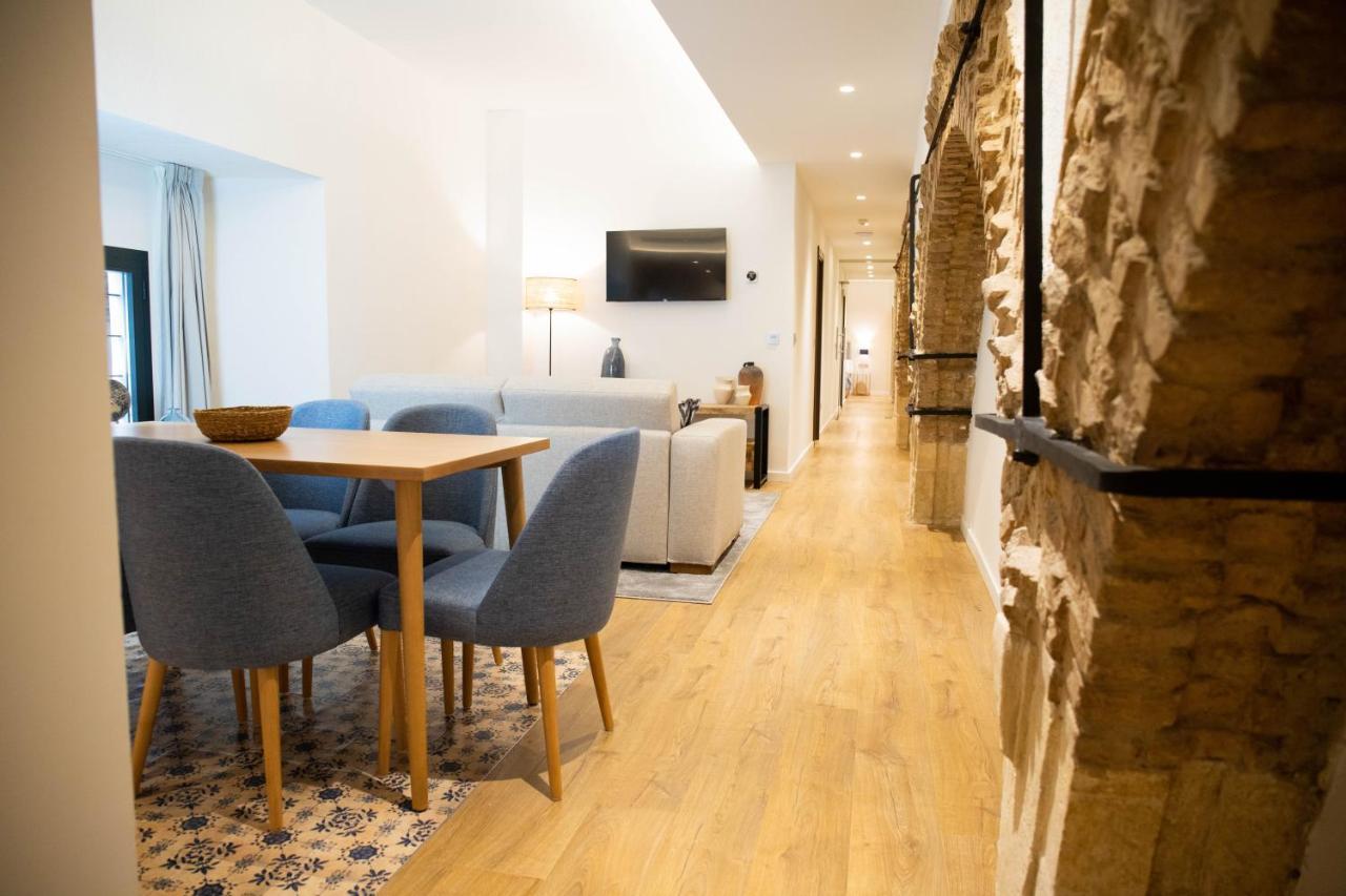 Nqn Aparts & Suites Sevilla ภายนอก รูปภาพ