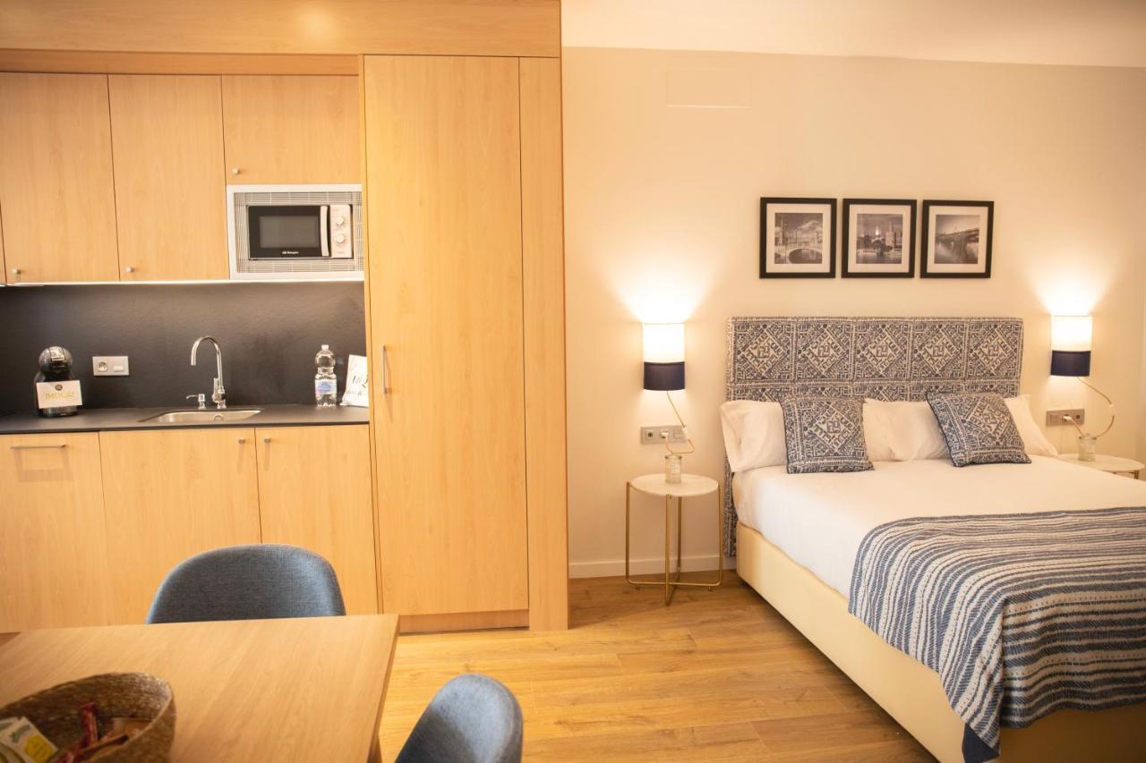 Nqn Aparts & Suites Sevilla ภายนอก รูปภาพ