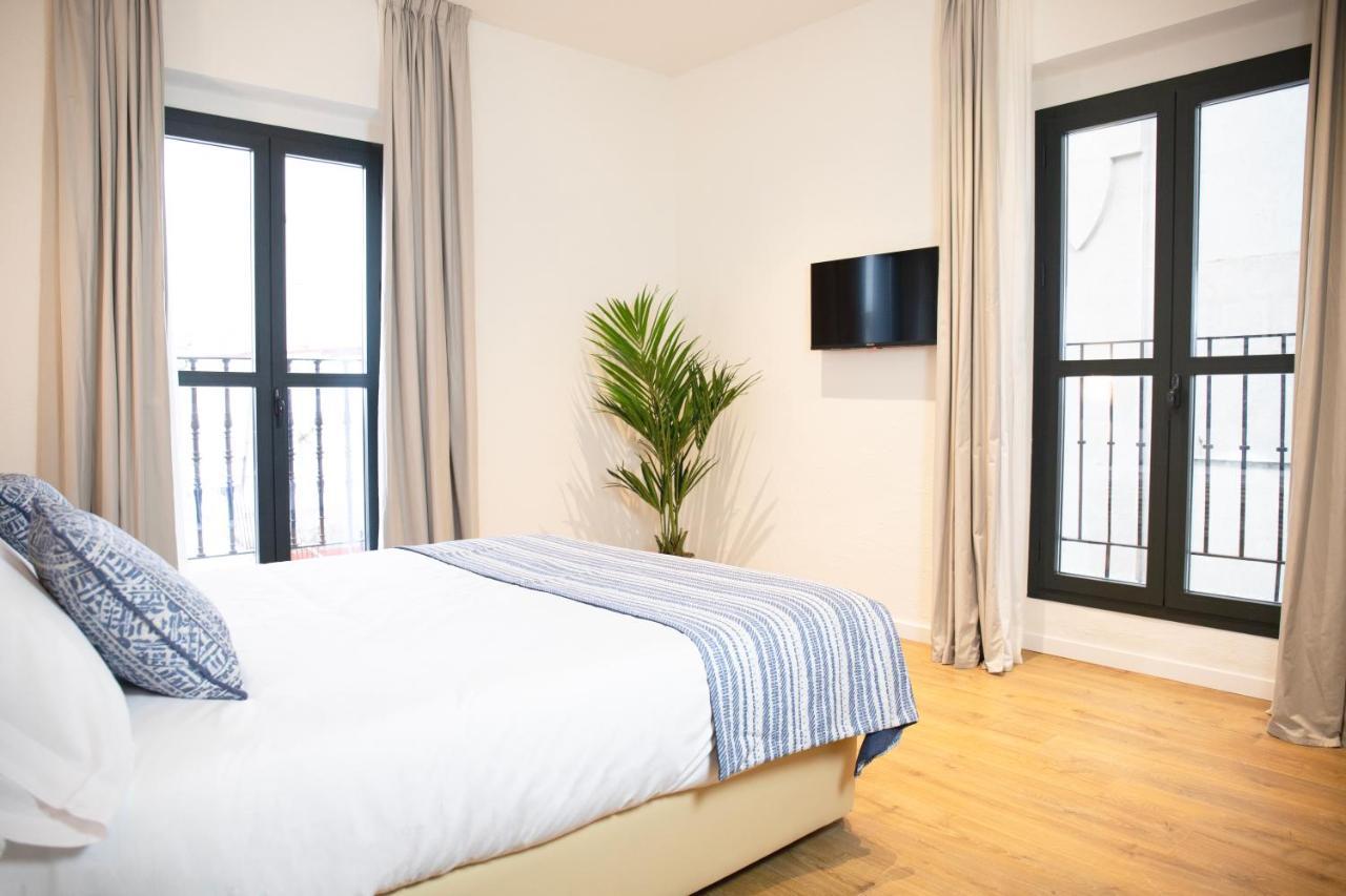 Nqn Aparts & Suites Sevilla ภายนอก รูปภาพ
