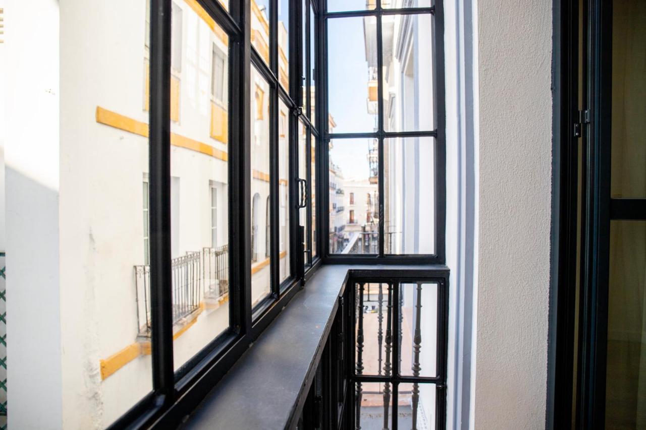 Nqn Aparts & Suites Sevilla ภายนอก รูปภาพ