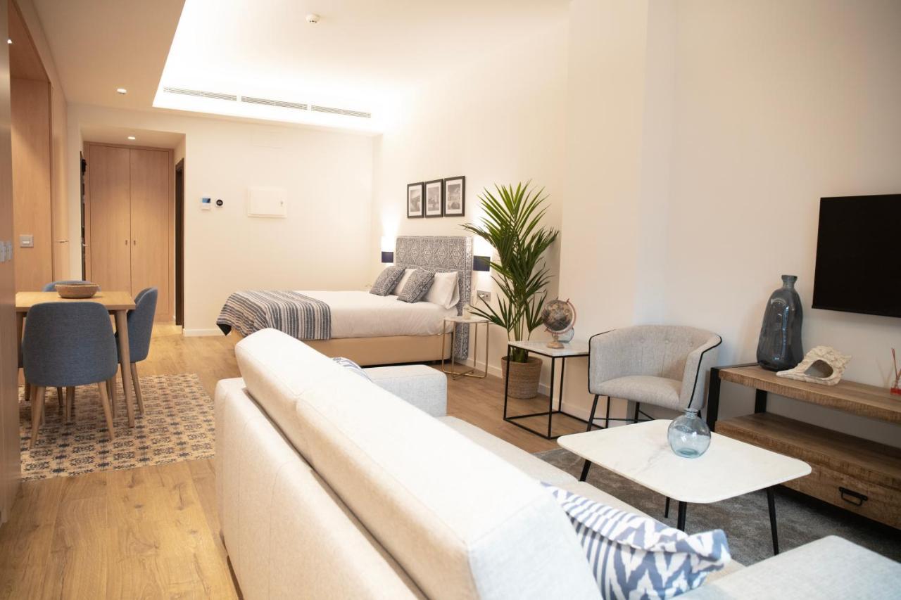 Nqn Aparts & Suites Sevilla ภายนอก รูปภาพ