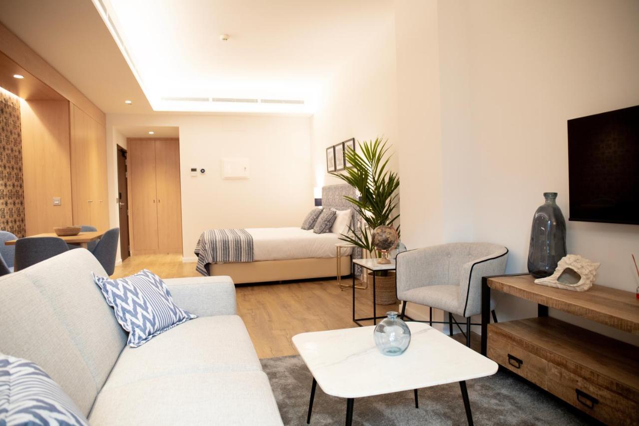 Nqn Aparts & Suites Sevilla ภายนอก รูปภาพ